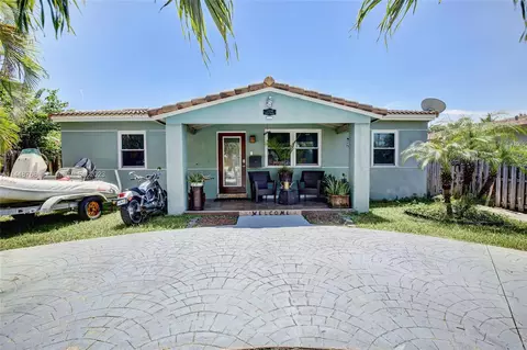 2330 Roosevelt St, Hollywood, FL 33020
