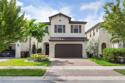 3234 W 99th Pl, Hialeah, FL 33018