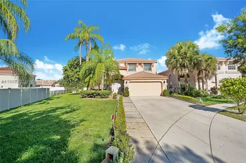 2124 NW 157th Ave, Pembroke Pines, FL 33028