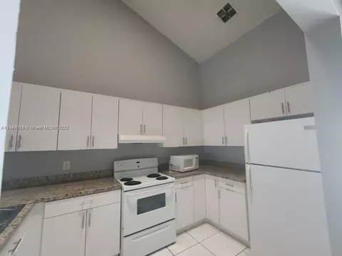 7121 Tam Oshanter Blvd #7121, North Lauderdale, FL 33068