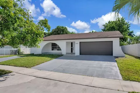 16331 SW 109th Ave, Miami, FL 33157