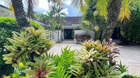 11028 SW 77th Court Cir, Pinecrest, FL 33156