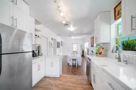 3741 Thomas Ave, Miami, FL 33133 photo 6