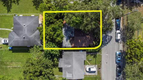 3741 Thomas Ave, Miami, FL 33133 photo 16