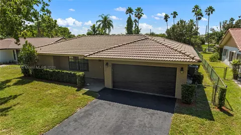 11526 NW 39th Pl, Coral Springs, FL 33065