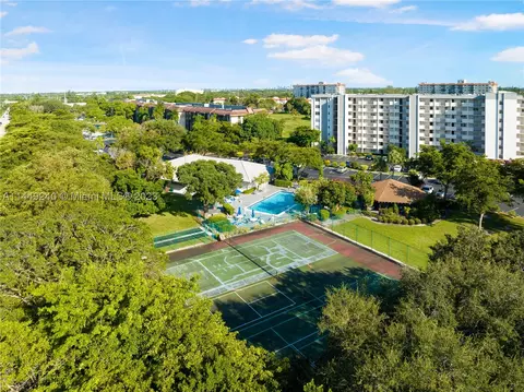 5860 NW 44 St #101, Lauderhill, FL 33319