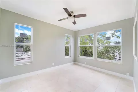 1320 Drexel Ave #300, Miami Beach, FL 33139