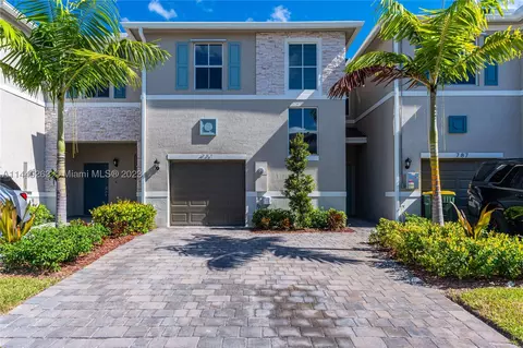 781 SE 19th St #0, Homestead, FL 33034