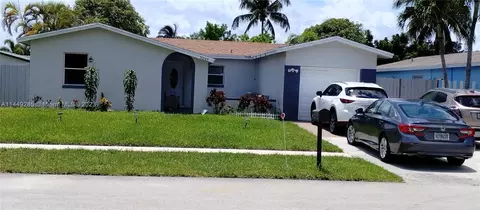 8260 SW 8th St, North Lauderdale, FL 33068