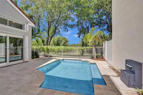 1880 Sweetbay Way, Hollywood, FL 33019