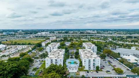 488 NW 165th Street Rd #116, Miami, FL 33169