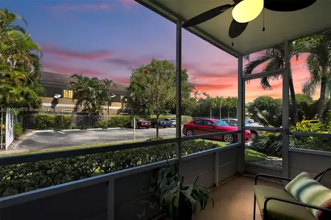 4900 Washington St #115, Hollywood, FL 33021