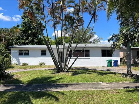 18700 NW 11th Pl, Miami Gardens, FL 33169