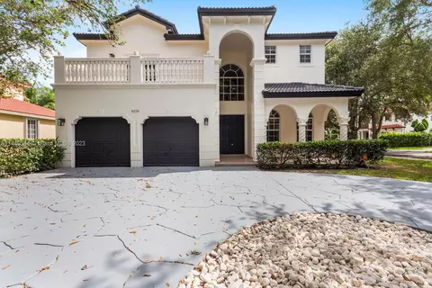 8558 NW 163rd Ter, Miami Lakes, FL 33016