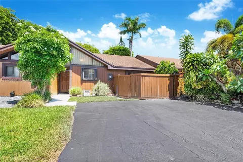 9208 SW 132nd St, Miami, FL 33176
