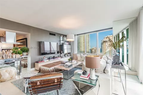 495 Brickell Ave #1701, Miami, FL 33131