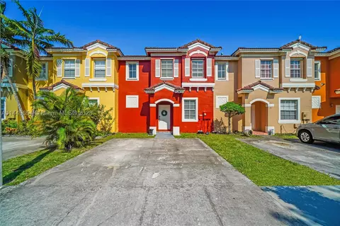 51 SE 7th Rd #51, Homestead, FL 33030