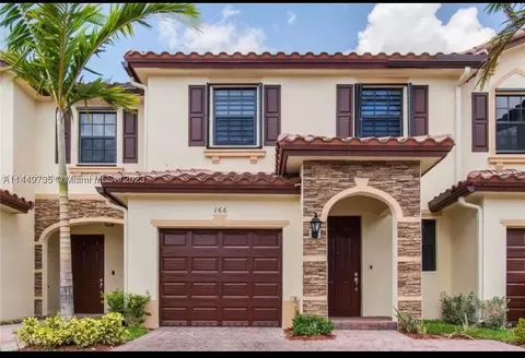 166 SE 33rd Ter, Homestead, FL 33033