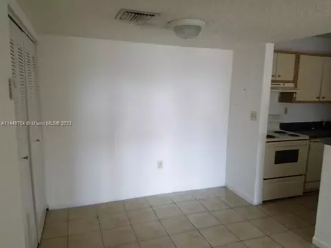 7220 NW 179th St #303, Hialeah, FL 33015
