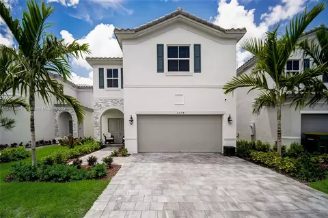 2674 SE 13th Ct, Homestead, FL 33035