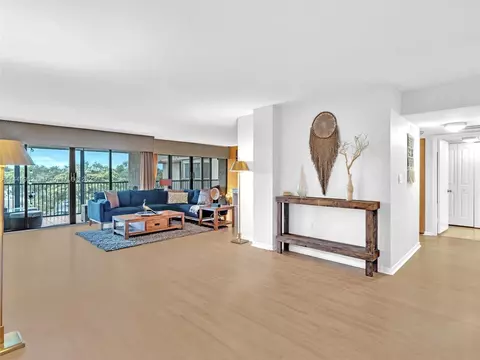2814 N 46th Ave #H575, Hollywood, FL 33021