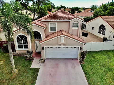 114 S Wedgewood Lks S, Greenacres, FL 33463