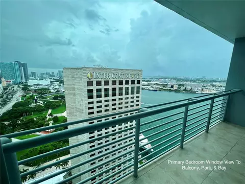 335 S Biscayne Blvd #3800, Miami, FL 33131