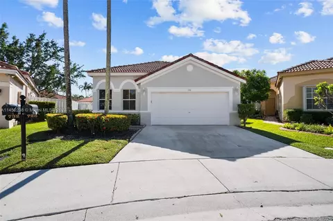 728 N Juniper Ln, Weston, FL 33327