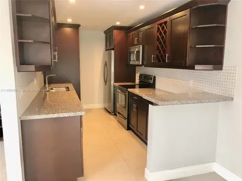 43 NE 12th Ave #43, Homestead, FL 33030
