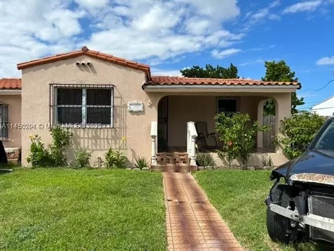 3719 NW 11th St, Miami, FL 33126