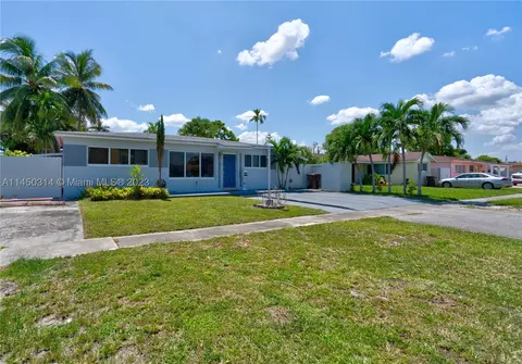 620 W 39th Pl, Hialeah, FL 33012