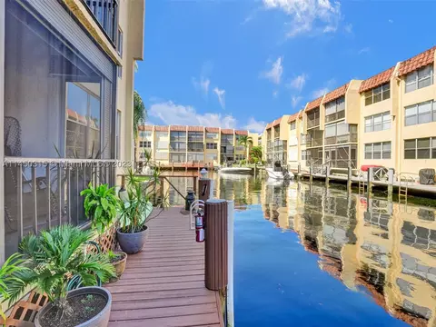 777 S Federal Hwy #J101, Pompano Beach, FL 33062