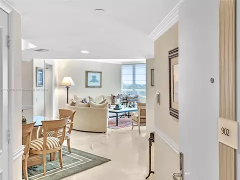 21055 Yacht Club Dr #902, Aventura, FL 33180