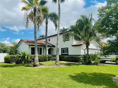 18364 NW 61st Ave, Hialeah, FL 33015