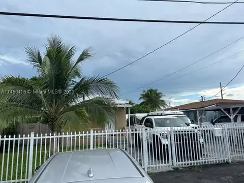 2830 NW 87th Ter, Miami, FL 33147