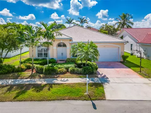 1233 NW 179th Ter, Pembroke Pines, FL 33029