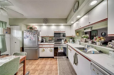 901 SW 128th Ave #309E, Pembroke Pines, FL 33027