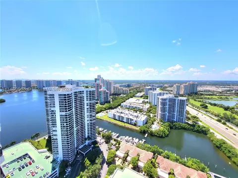 3500 Mystic Pointe Dr #PH2, Aventura, FL 33180