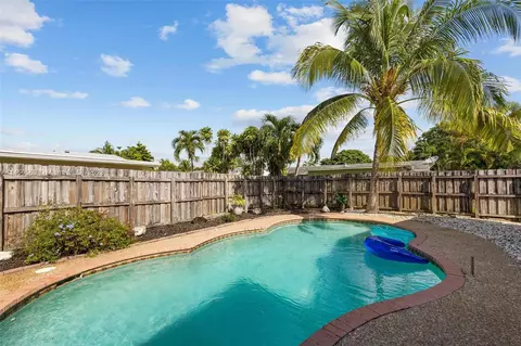 181 SW 76th Ter, Margate, FL 33068