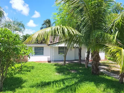 2331 Coolidge St, Hollywood, FL 33020