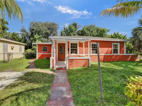 981 NE 157th Ter, North Miami Beach, FL 33162