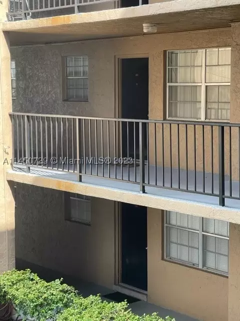 6575 W 4th Ave #206, Hialeah, FL 33012