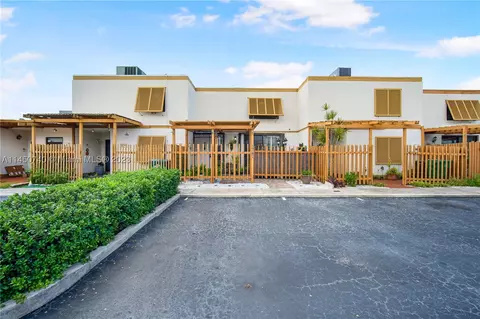 1747 SW 131st Place Cir S, Miami, FL 33175