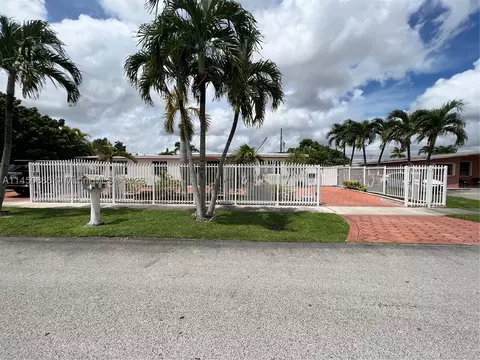 11401 SW 42nd Ter, Miami, FL 33165