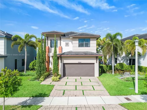 16044 NW 87th Ct, Miami Lakes, FL 33018