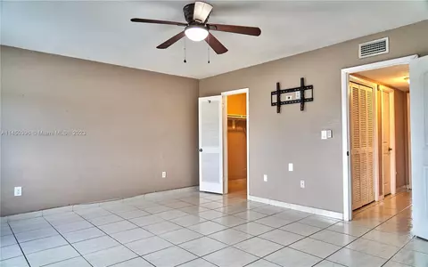 868 W 80th Pl, Hialeah, FL 33014 photo 24