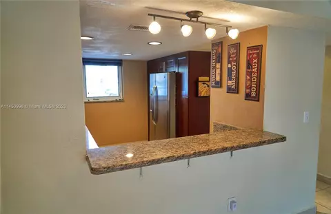 868 W 80th Pl, Hialeah, FL 33014 photo 9