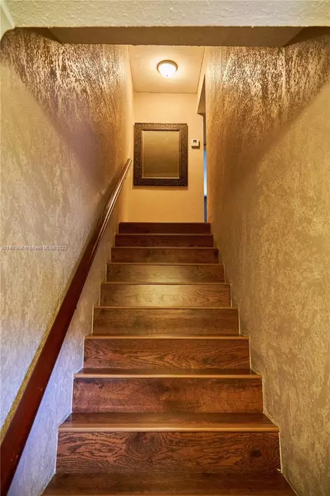 868 W 80th Pl, Hialeah, FL 33014 photo 6