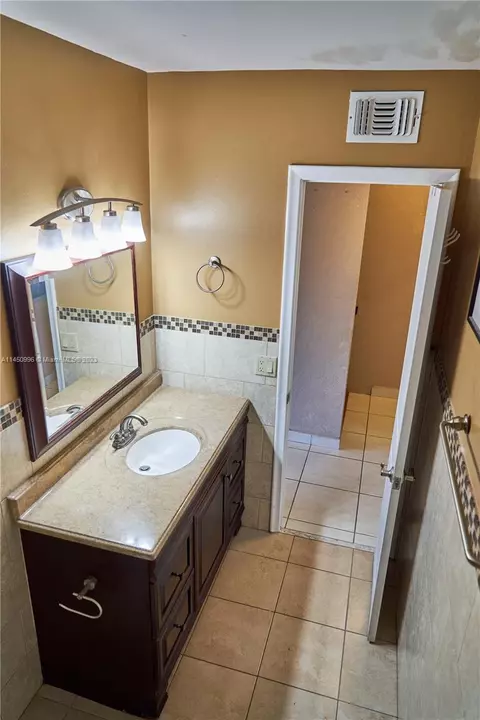 868 W 80th Pl, Hialeah, FL 33014 photo 27