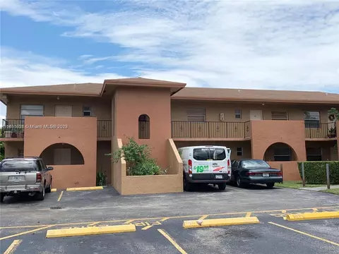 1675 W 42nd St #102, Hialeah, FL 33012